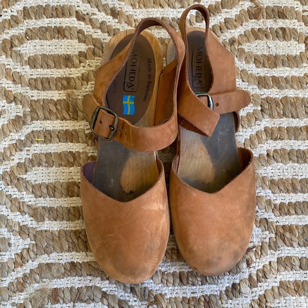 Moheda  Women's Tan Leather Sandals